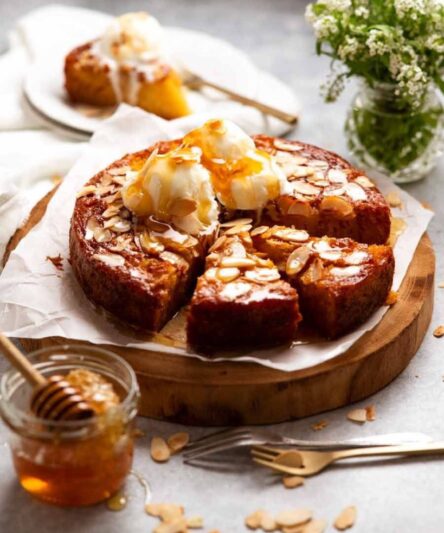 طرز تهیه کیک رژیمی با عسل